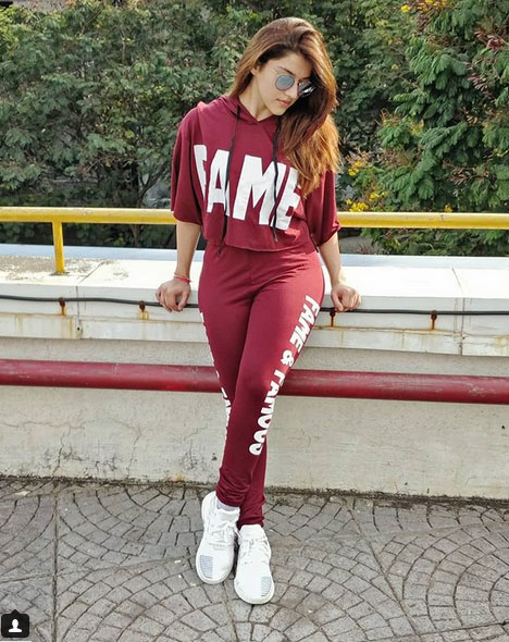 Mehreen Pirzada Instagram Photos